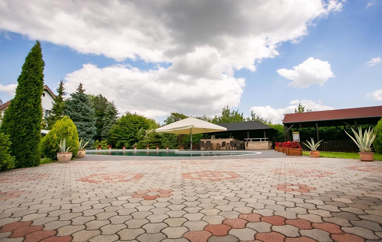 Forras Vendeghaz Villa Dunaegyhaza Exterior photo